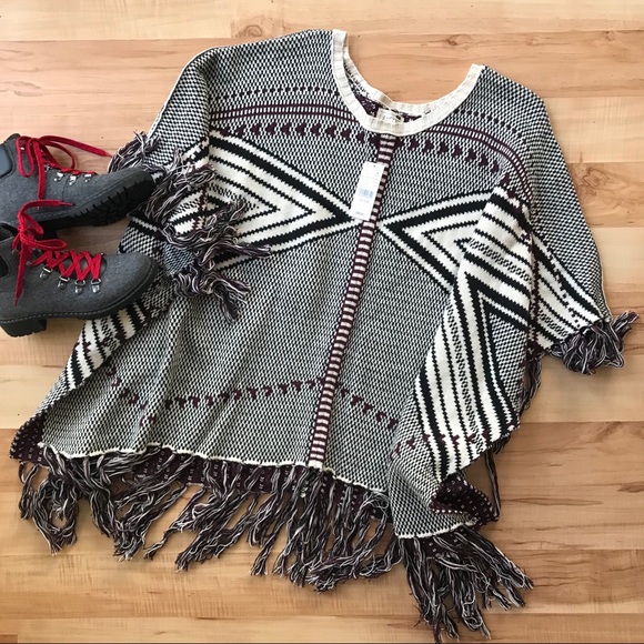 NWT LA Hearts knit poncho ❄️ - Picture 2 of 4